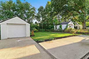415 Pershing Ave, Lockland, OH 45215 - Photo 31