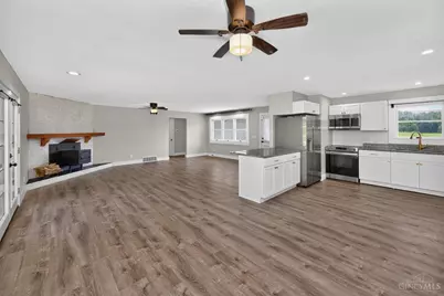 8261 Morrow Cozaddale Road, Hamilton Township, OH 45152 - Photo 11