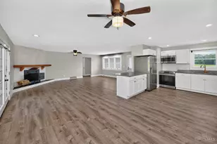 8261 Morrow-Cozaddale Rd, Hamilton Township, OH 45152 - Photo 11