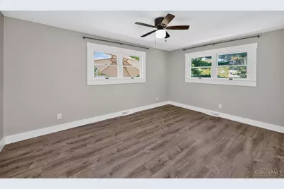 8261 Morrow Cozaddale Road, Hamilton Township, OH 45152 - Photo 17