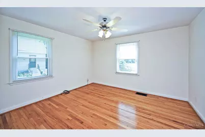 8240 Camargo Road, Madeira, OH 45243 - Photo 15
