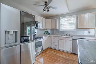 11574 Madison Avenue, Springdale, OH 45246 - Photo 9