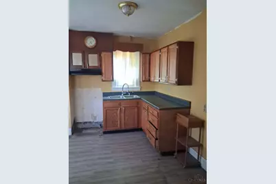 3601 Puhlman Avenue, Cheviot, OH 45211 - Photo 7