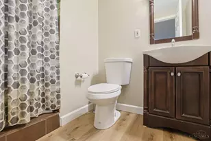 6135 Mernic Dr, Green Township, OH 45248 - Photo 29