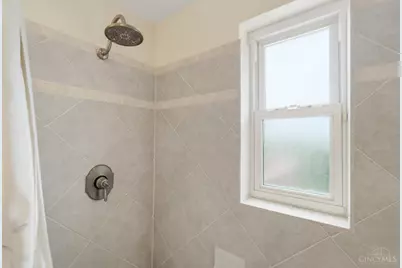 6327 Stover Avenue, Golf Manor, OH 45237 - Photo 15
