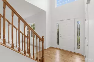 8437 Sea Mist Ct, West Chester, OH 45069 - Photo 9
