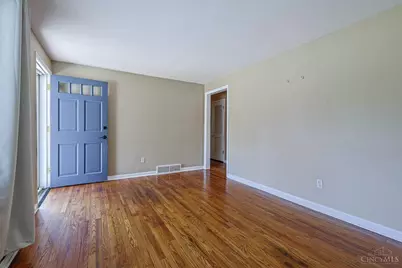 451 Blossom Lane, Union Township, OH 45244 - Photo 7