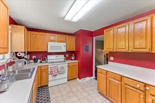 5640 Windridge Dr, Green Township, OH 45248 - Photo 13