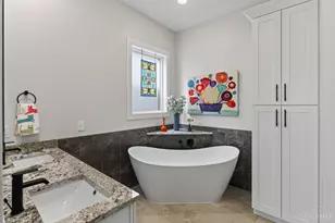 5749 Sanctuary Pl, Cincinnati, OH 45230 - Photo 37