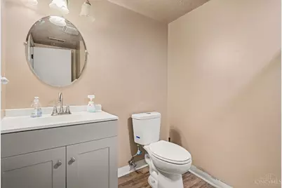17 Woodview Court, Springdale, OH 45246 - Photo 15