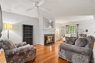 17 Woodview Ct, Springdale, OH 45246 - Photo 5