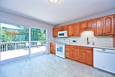 6040 Seiler Drive, Cincinnati, OH 45239 - Photo 17