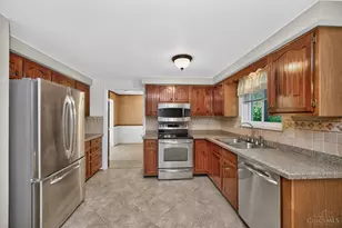 191 Cedarbrook Dr, Loveland, OH 45140 - Photo 13
