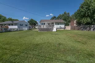 390 Sandy Ln, Franklin, OH 45005 - Photo 29