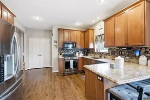 225 George Lewis Ct, Harrison, OH 45030 - Photo 5