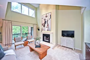 681 Totten Way, Cincinnati, OH 45226 - Photo 3