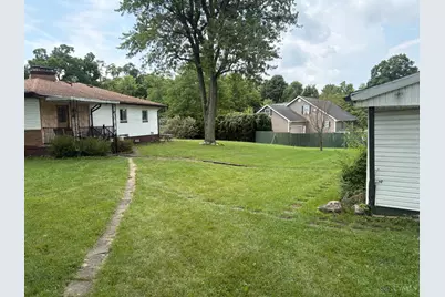 7031 Brantford Road, Butler Twp, OH 45414 - Photo 5