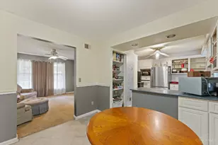 375 Woodside Dr, Batavia, OH 45103 - Photo 7