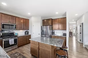 7030 Quellin Blvd, Hamilton Township, OH 45039 - Photo 13