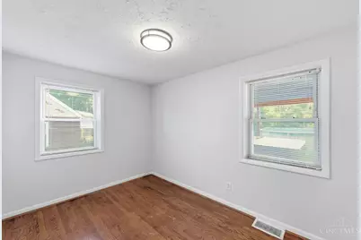 8546 Darnell Avenue, Sycamore Township, OH 45236 - Photo 15
