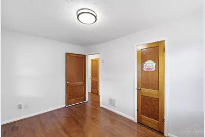 8546 Darnell Avenue, Sycamore Township, OH 45236 - Photo 17