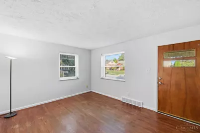 8546 Darnell Avenue, Sycamore Township, OH 45236 - Photo 7