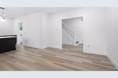 2560 Hackberry Street, Cincinnati, OH 45206 - Photo 7