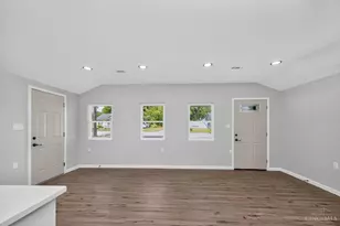 8812 Pine Rd, Sycamore Township, OH 45242 - Photo 9