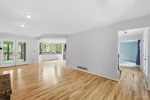 9667 Timbermill Ct, Springfield Township, OH 45231 - Photo 11