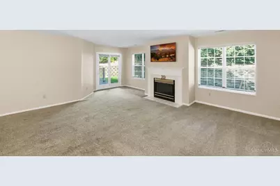 6288 Eagles Lake Dr, Cincinnati, OH 45248 - Photo 5