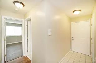 8945 Eagleview Dr, West Chester, OH 45069 - Photo 5