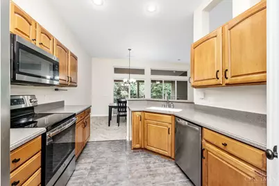 5850 Stonebridge Circle #303, Miami Township, OH 45150 - Photo 5