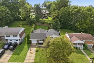 2343 Fairgreen Dr, Green Township, OH 45238 - Photo 23