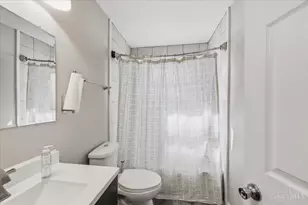 2343 Fairgreen Dr, Green Township, OH 45238 - Photo 9