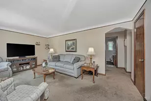 4337 St Martins Pl, Cheviot, OH 45211 - Photo 7