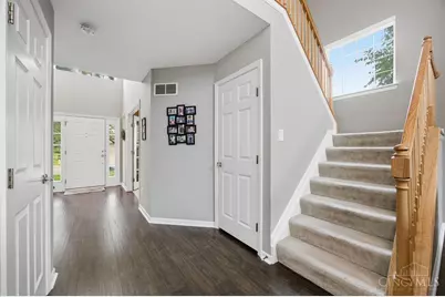 6028 Pond View Court, Green Township, OH 45247 - Photo 7