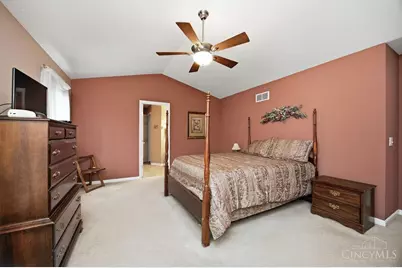 6028 Pond View Court, Green Township, OH 45247 - Photo 25