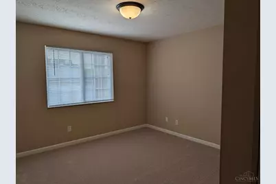 3383 Emerald Lakes Drive #2D, Green Township, OH 45211 - Photo 5