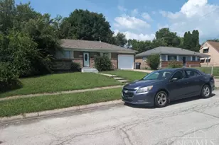 5013 Fortman Dr, Jefferson Twp, OH 45417 - Photo 3