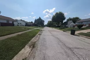 5013 Fortman Dr, Jefferson Twp, OH 45417 - Photo 5