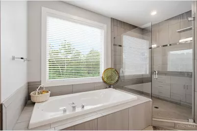 8009 Bennington Drive, West Chester, OH 45241 - Photo 27