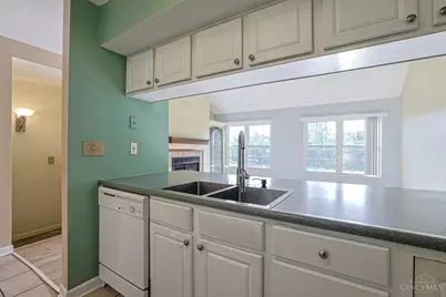 10555 Montgomery Road #35, Montgomery, OH 45242 - Photo 7