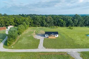 388 Silver Ln, Winchester, OH 45697 - Photo 5
