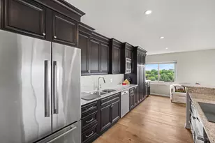 2200 Victory Pkwy, Cincinnati, OH 45206 - Photo 7