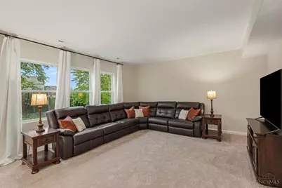 7042 Woodberry Drive, Fairfield Township, OH 45011 - Photo 9