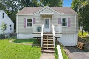1742 Ashbrook Dr, Cincinnati, OH 45238 - Photo 1