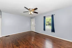 1742 Ashbrook Dr, Cincinnati, OH 45238 - Photo 5
