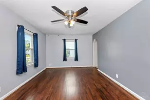 1742 Ashbrook Dr, Cincinnati, OH 45238 - Photo 7