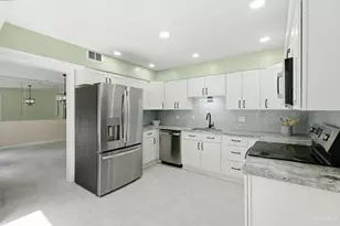 2043 Greenpine Dr, Springfield Township, OH 45231 - Photo 15