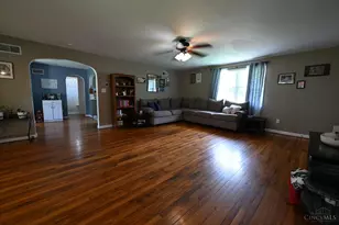 4245 Roselawn Ave, Batavia Township, OH 45103 - Photo 3